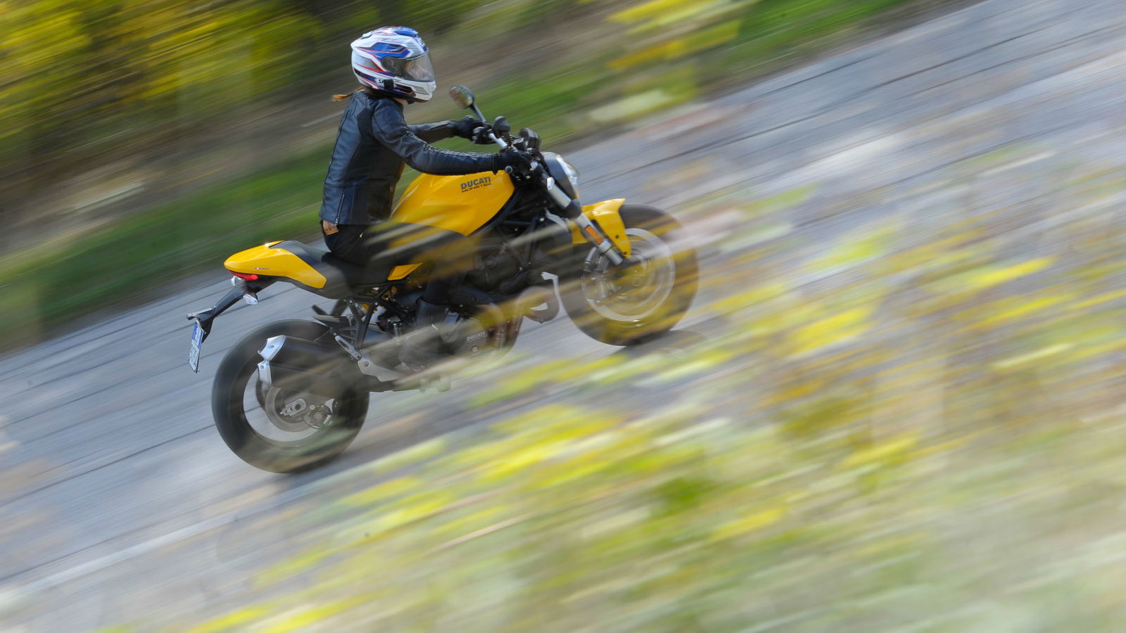 Ducati Monster 821 video review